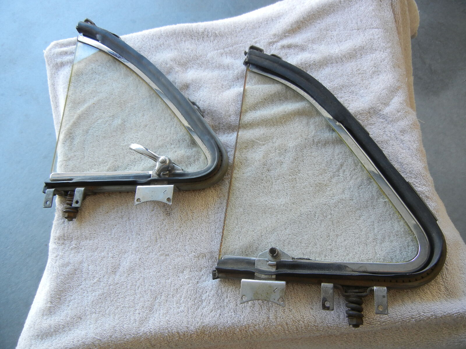 Chevy 1952 Sedan Wing Windows