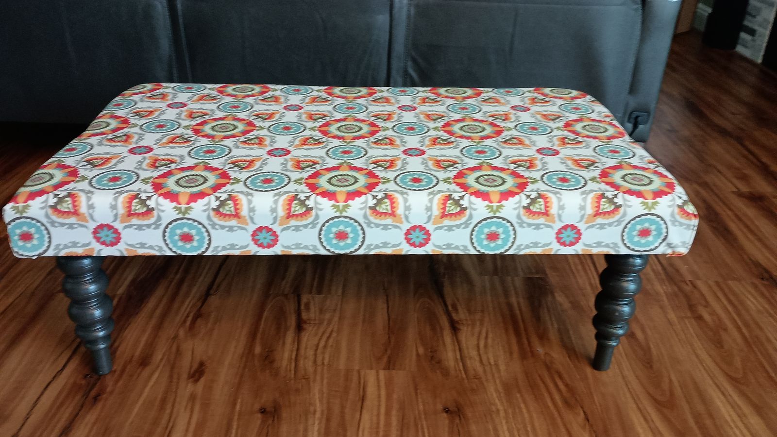 Ottoman / bench