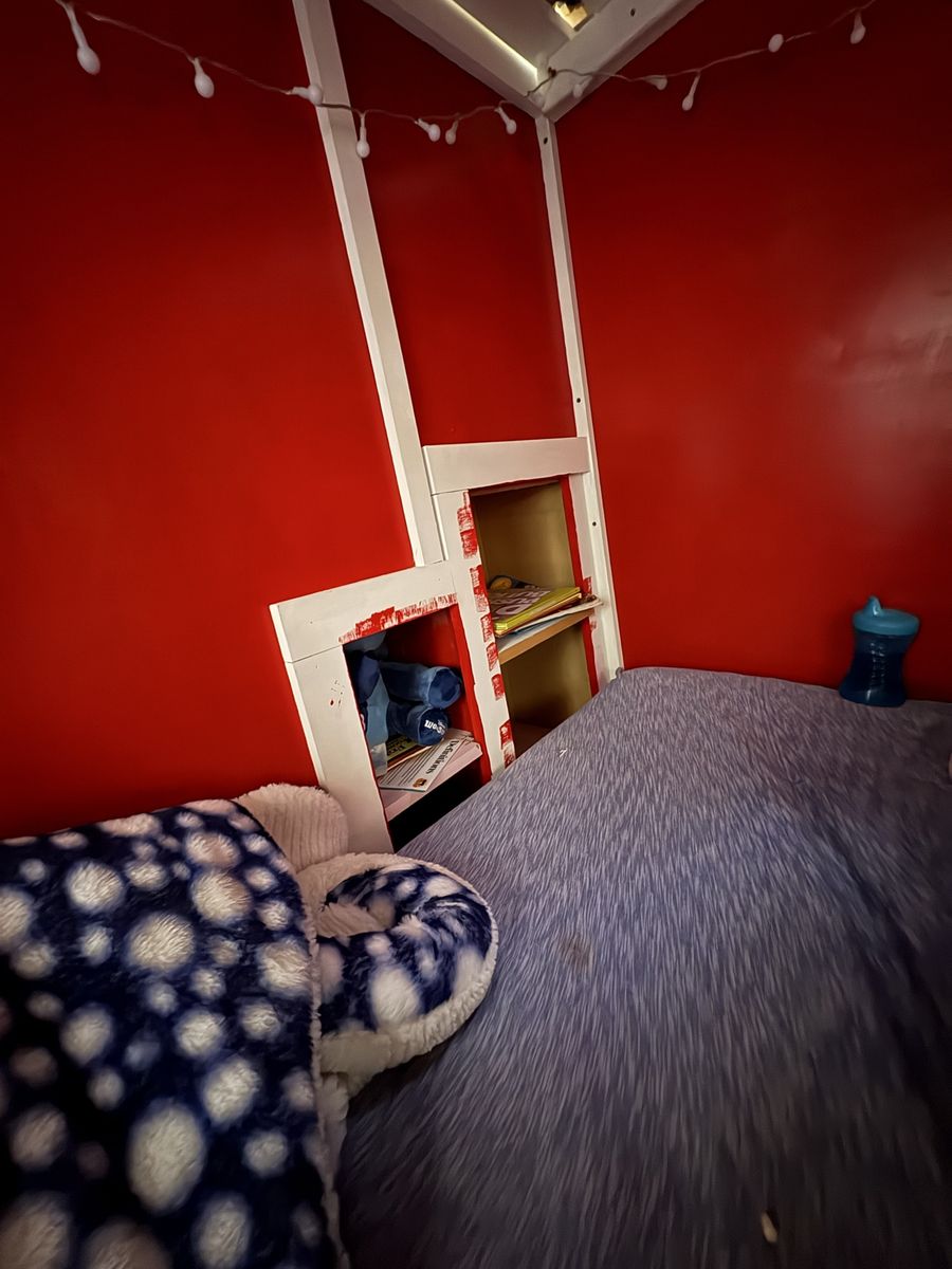 Main image 5