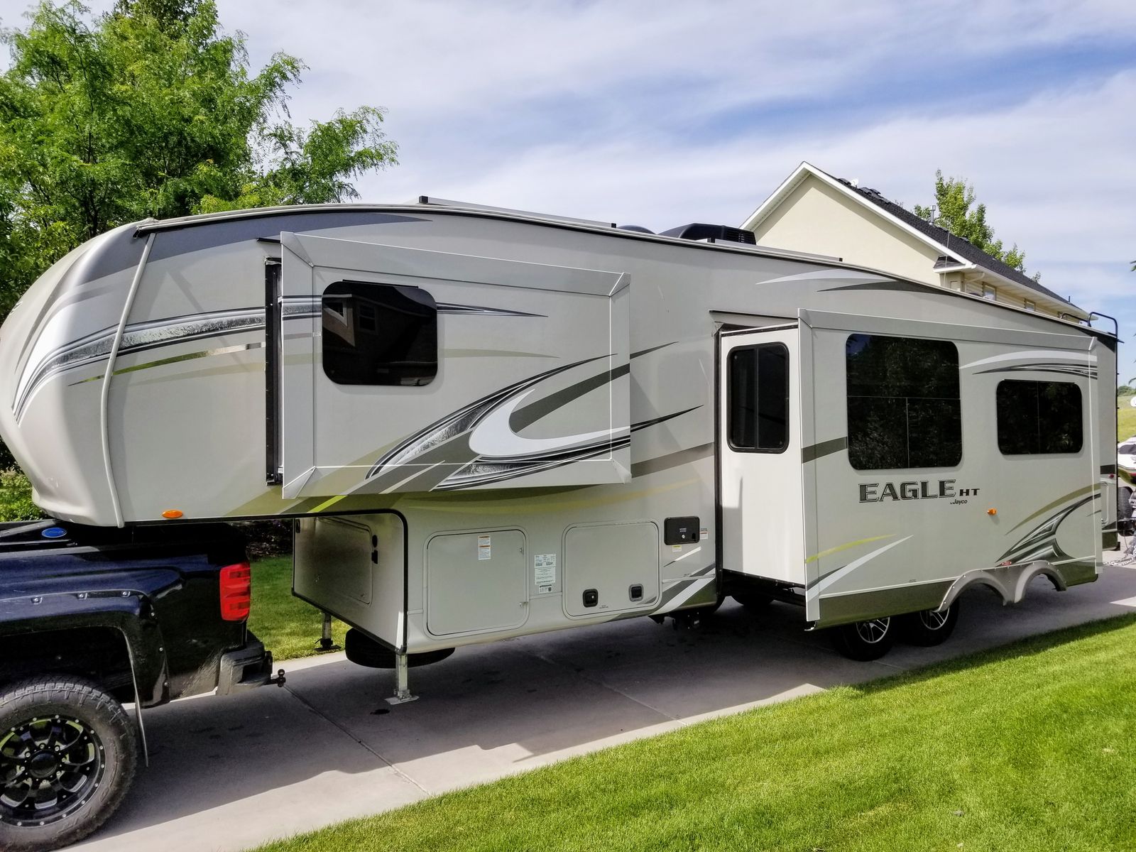 2016 Jayco Eagle HT 29.5 BHDS - EXCELLENT CONDITION