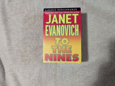 Janet Evanovich To The Nines Unabridged Audio Cassettes 5 Pack