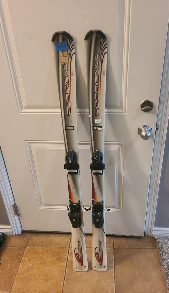140cm skis (boots also avail)