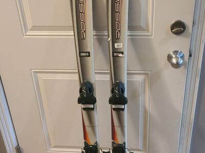 140cm skis (boots also avail)