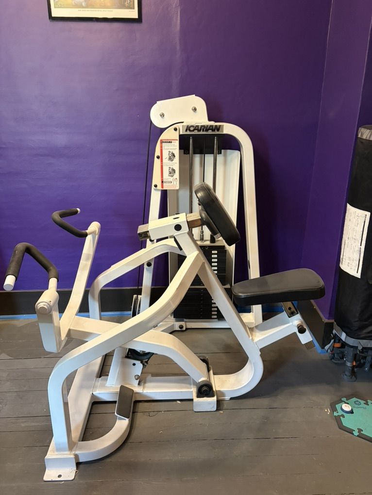 Professional Seated Row Machine