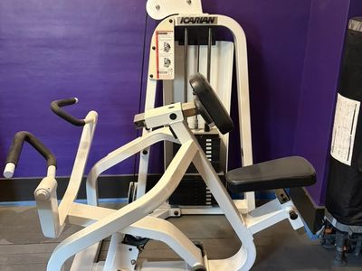 Professional Seated Row Machine