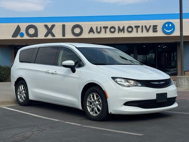 2023 Chrysler Voyager LX