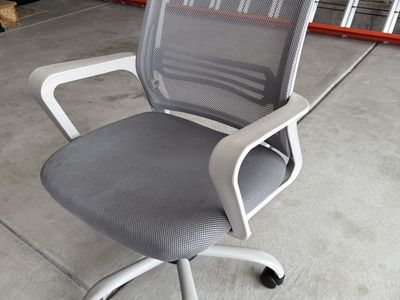 Gray Mesh Swivel Office Chair with White Frame - Adjustable Ergonomic Design