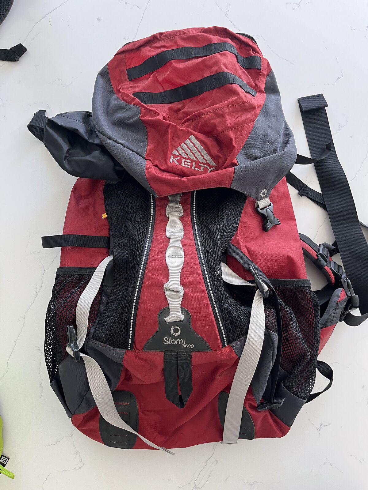 Kelty Storm 3600 Hiking Backpack & Camelback Water Bladder