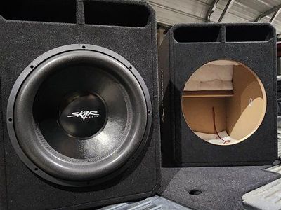 SKAR Audio EVL-18 D4 18" 2500W Dual 4-Ohm Car Subwoofer with Enclosure (New in Box)