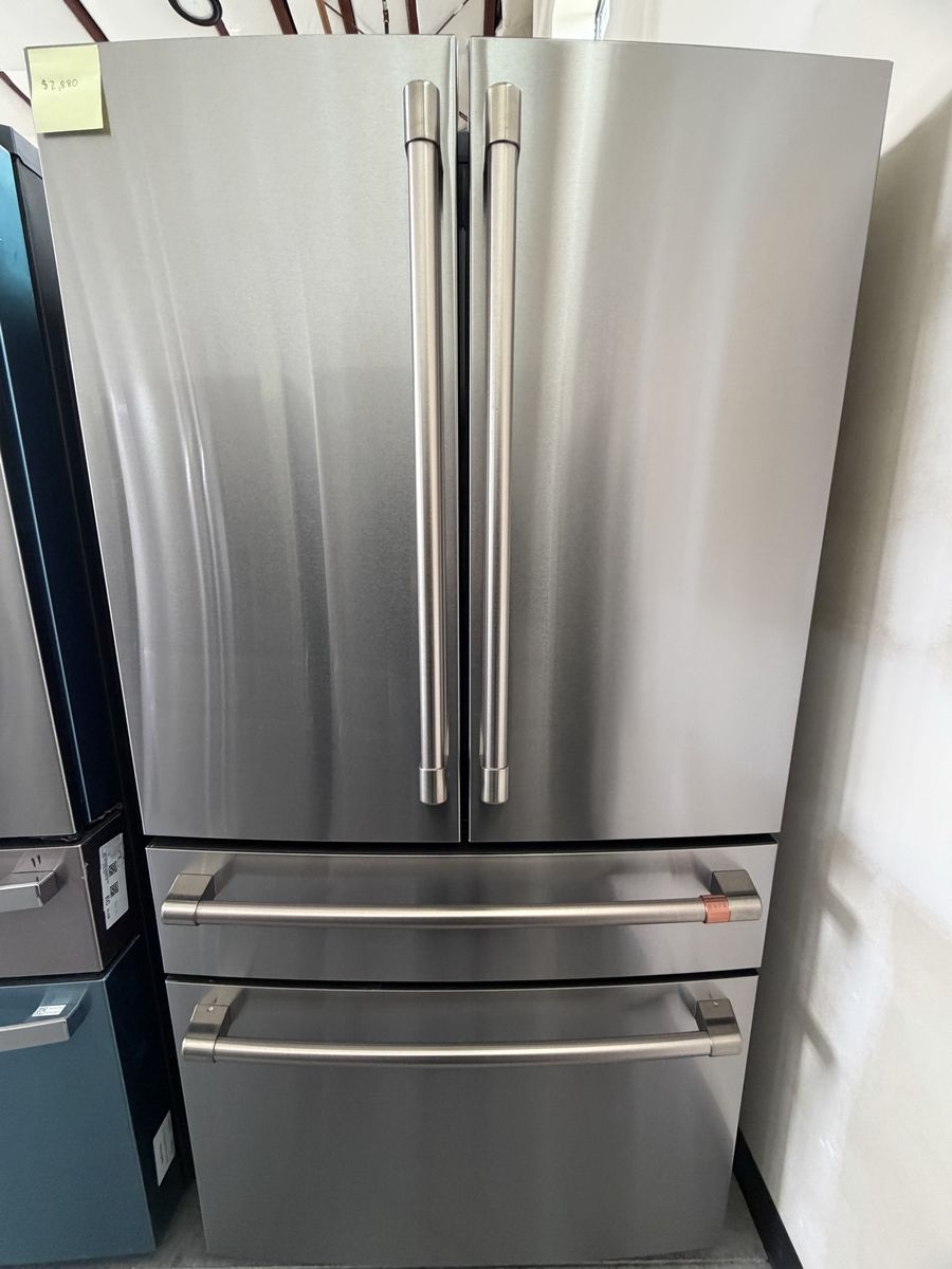 CAFÉ™ 4-Door French-Door Refrigerator