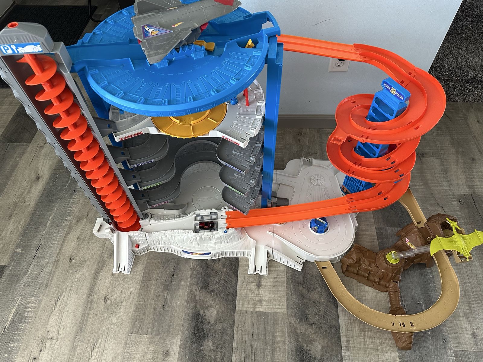 Main image 2