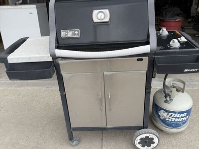 Weber Spirit E-210 2-Burner Propane Gas Grill with Side Burner & Side Tables