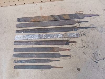 Metal hand files