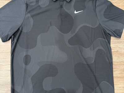 XL Nike polo