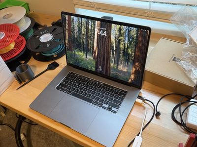 MacBook Pro 16” i9 64gb ddr4 1TB ssd