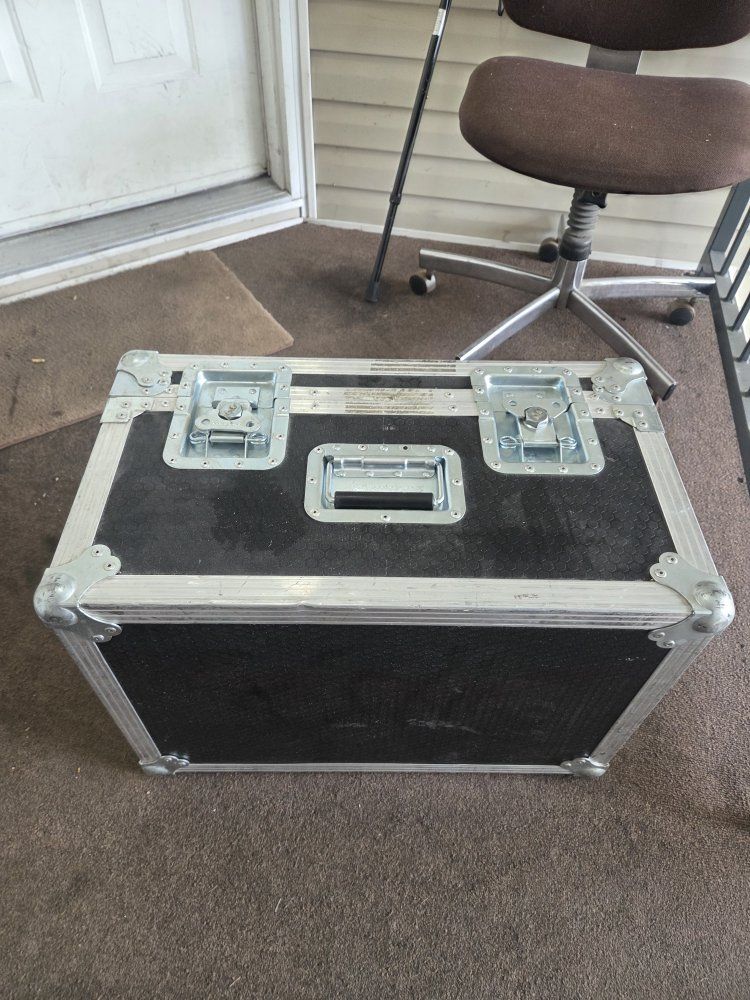 Penn Elcom Black & Silver Road Case - Microphone Foam Insert - Heavy Duty Protection