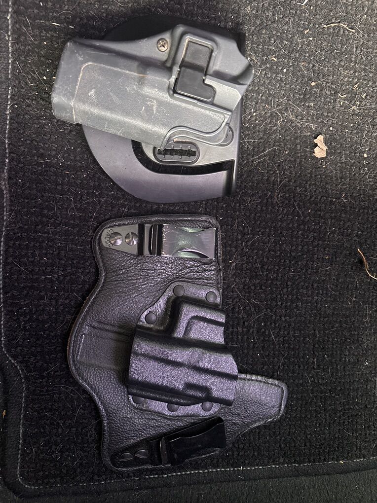 IWB and OWB holsters for glock 17