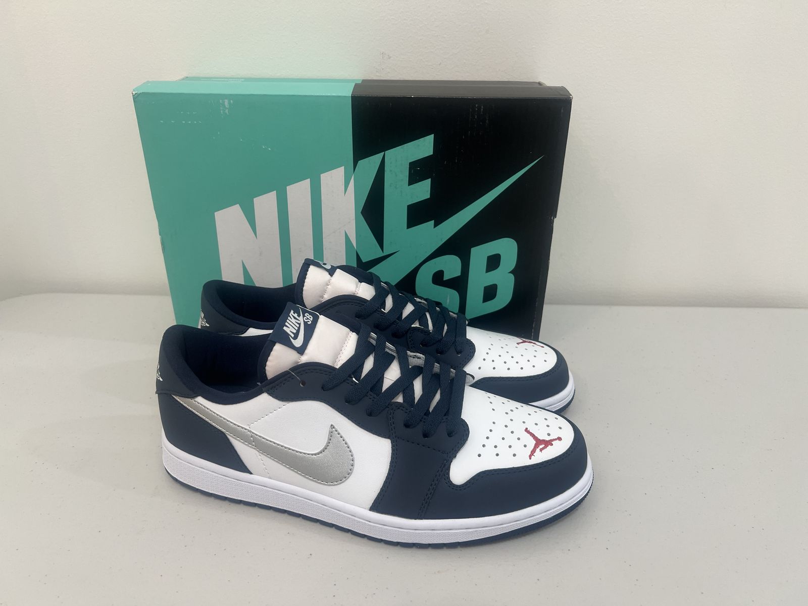 Size 11 - Jordan 1 Low SB Midnight Navy Reps