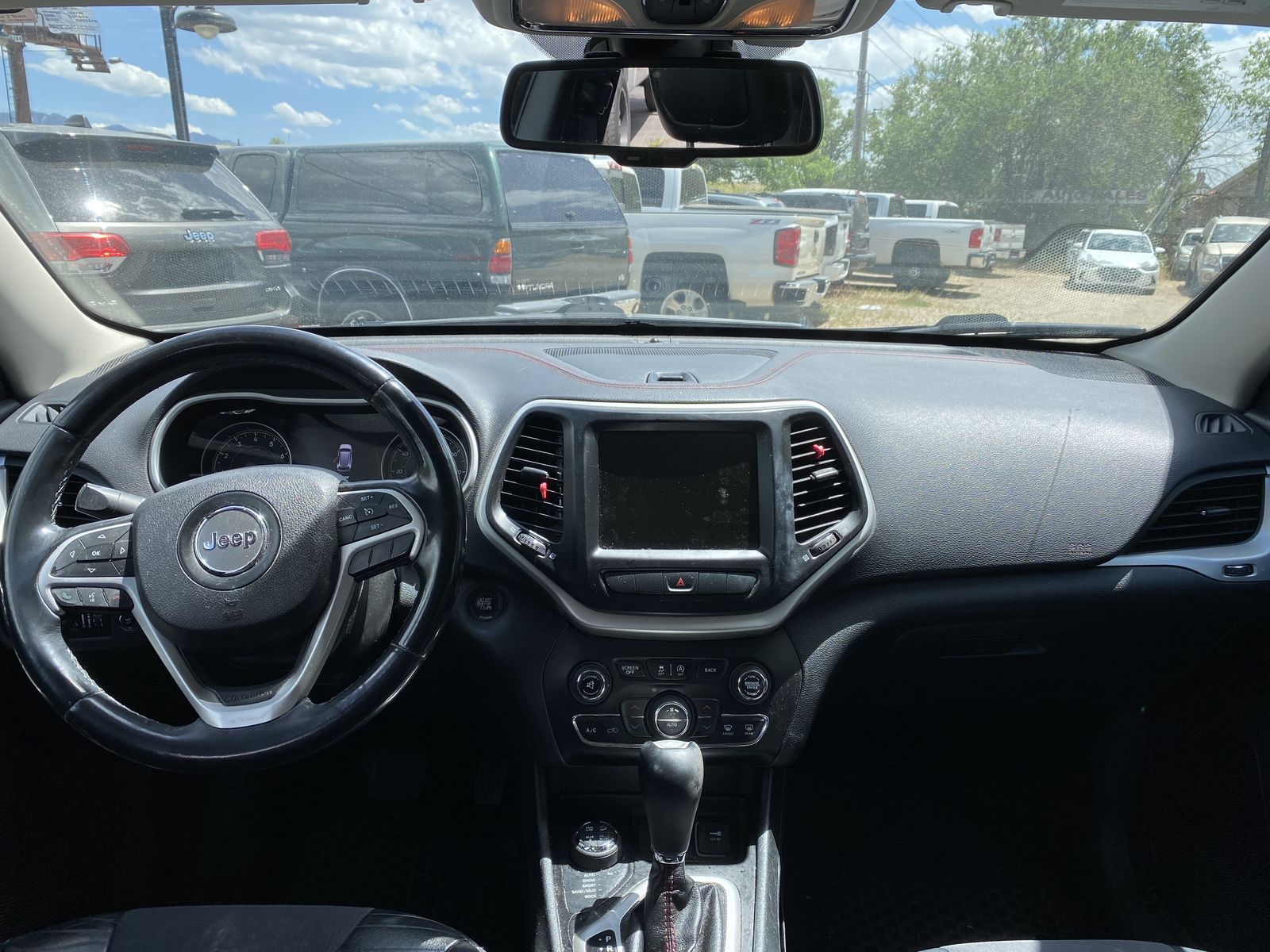 Main image 6