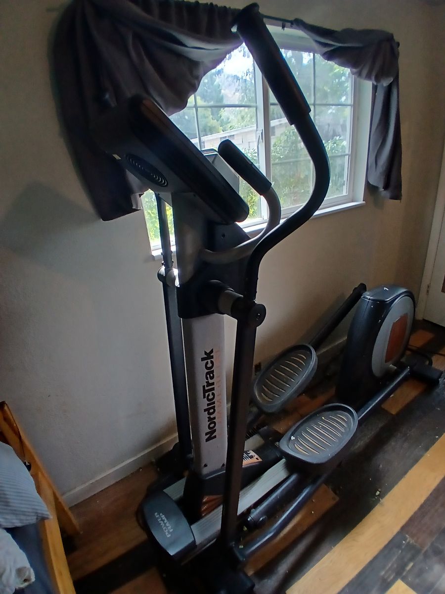 NordicTrack Commercial Elliptical with Power Ramp and Workout Console