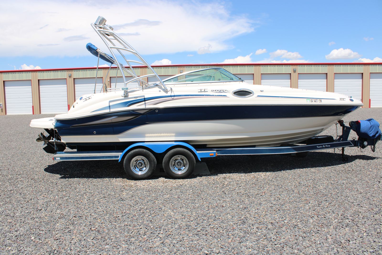 2003 Sea Ray 240 Sundeck ( Great Family Boat! )