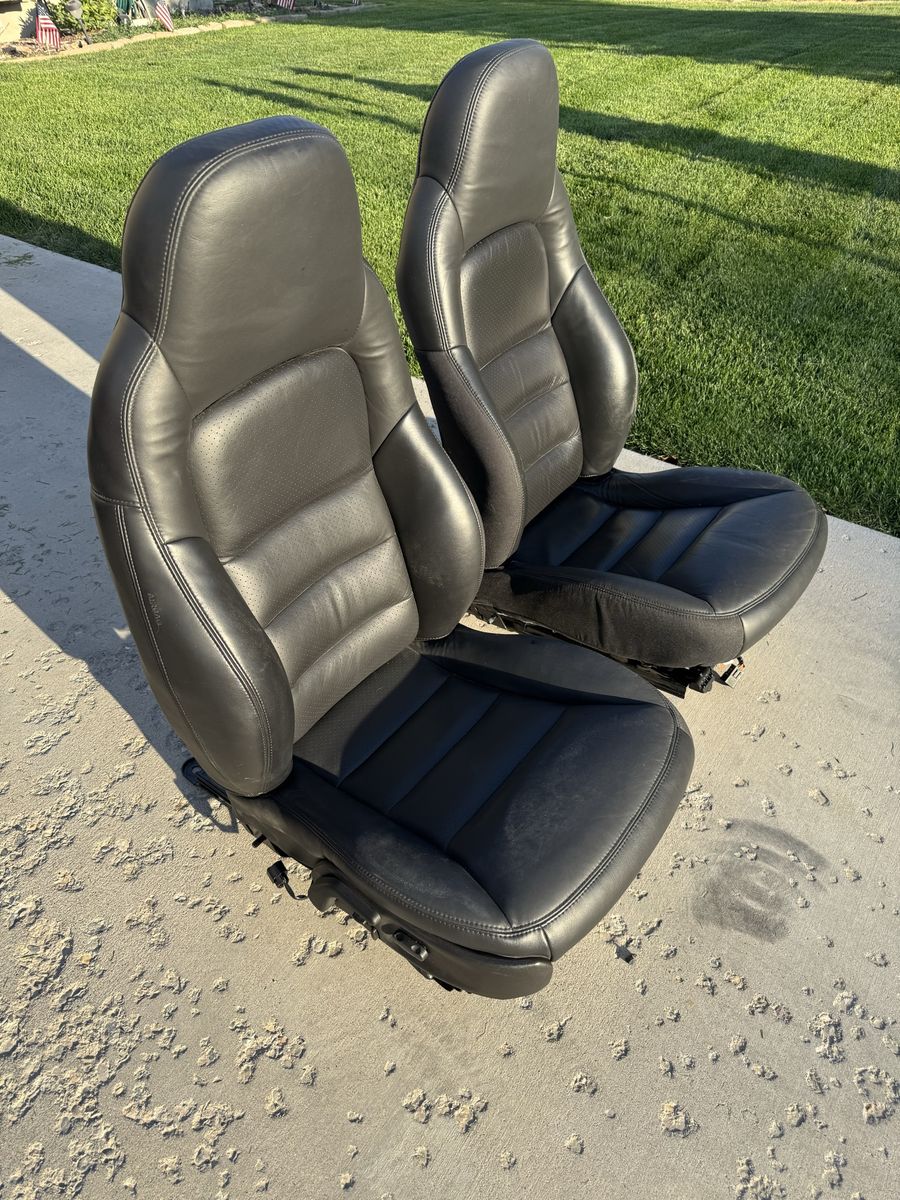 C6 Corvette 2008 Black Leather Powered Heated Airbag Seats 11K Miles C3-C6 Compatible