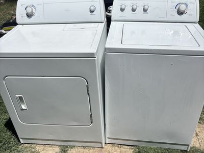Whirlpool washer and electric dryer