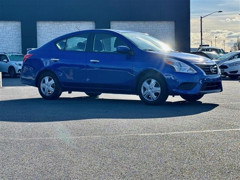 2015 Nissan Versa 1.6 SV
