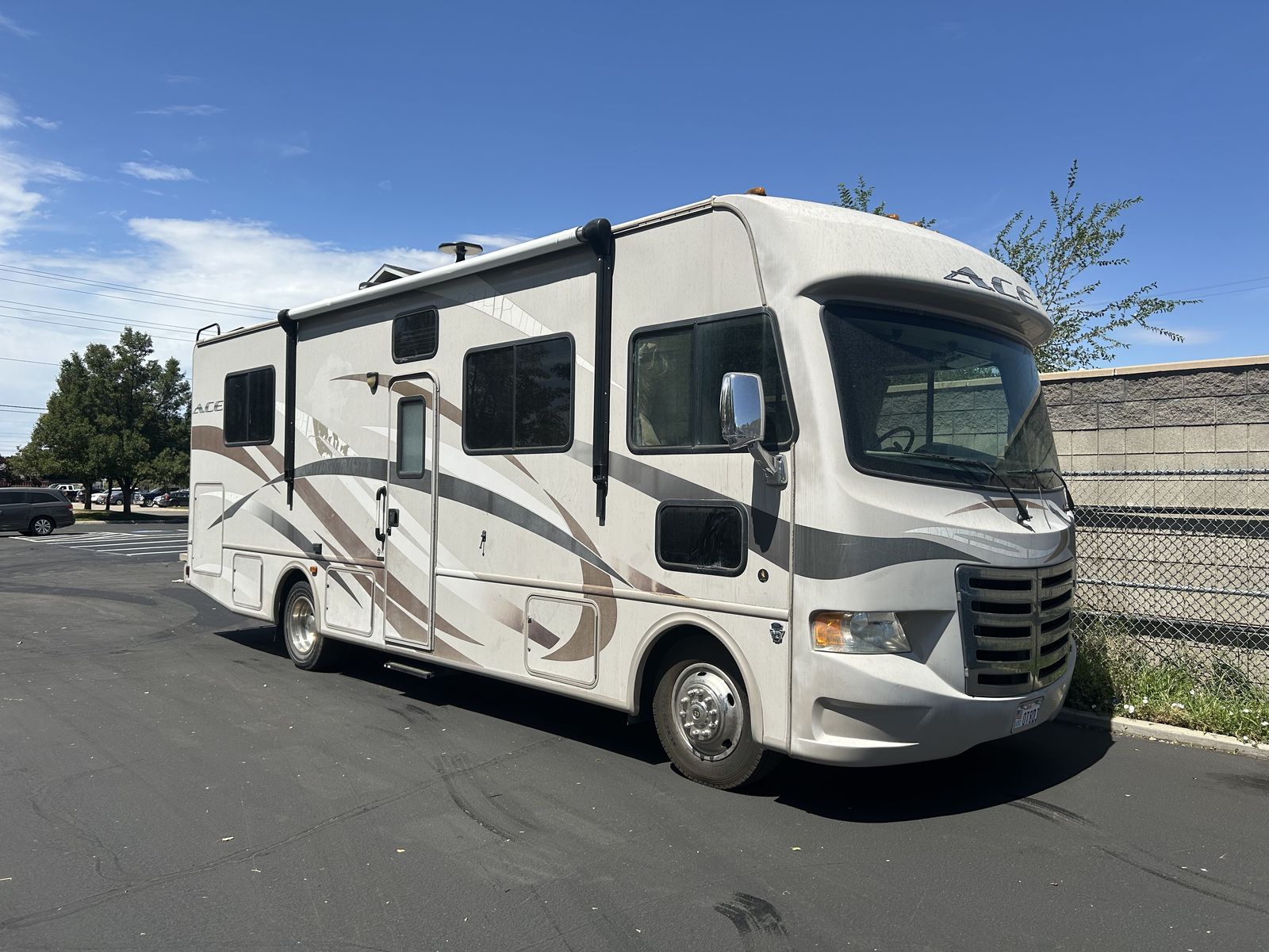 ACE Thor Ford V10 Gas RV