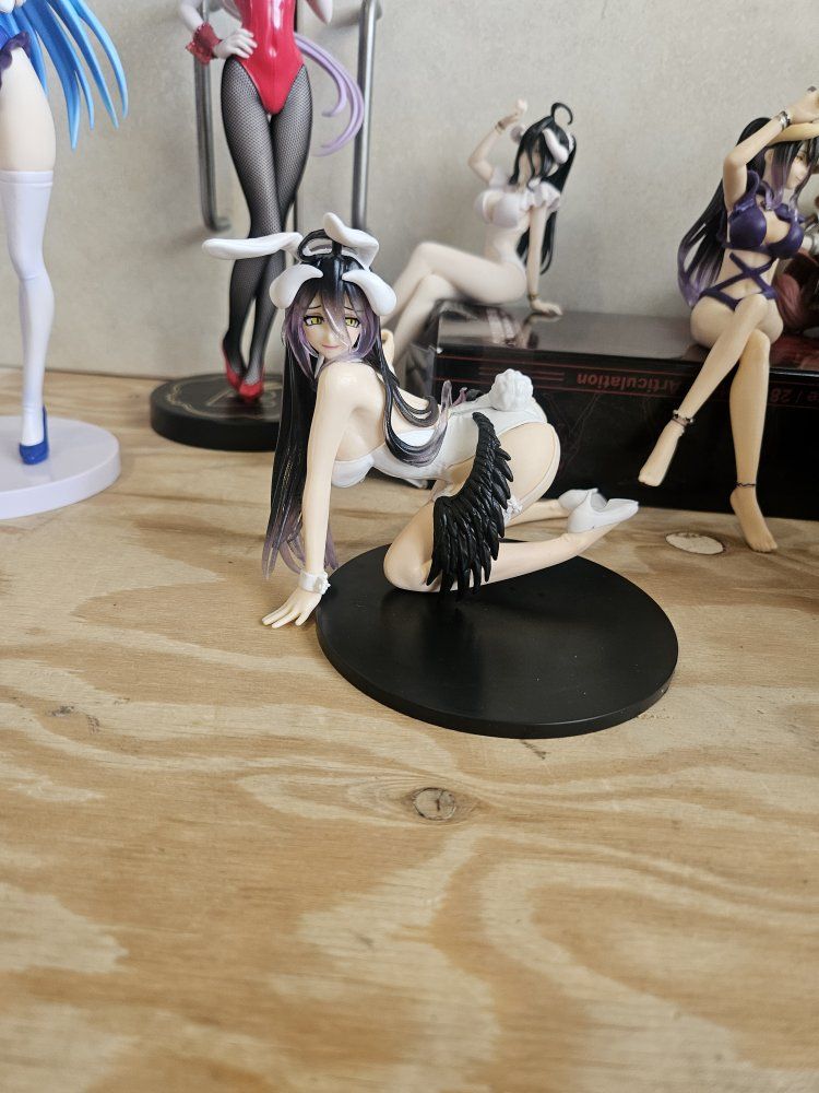 Main image 32