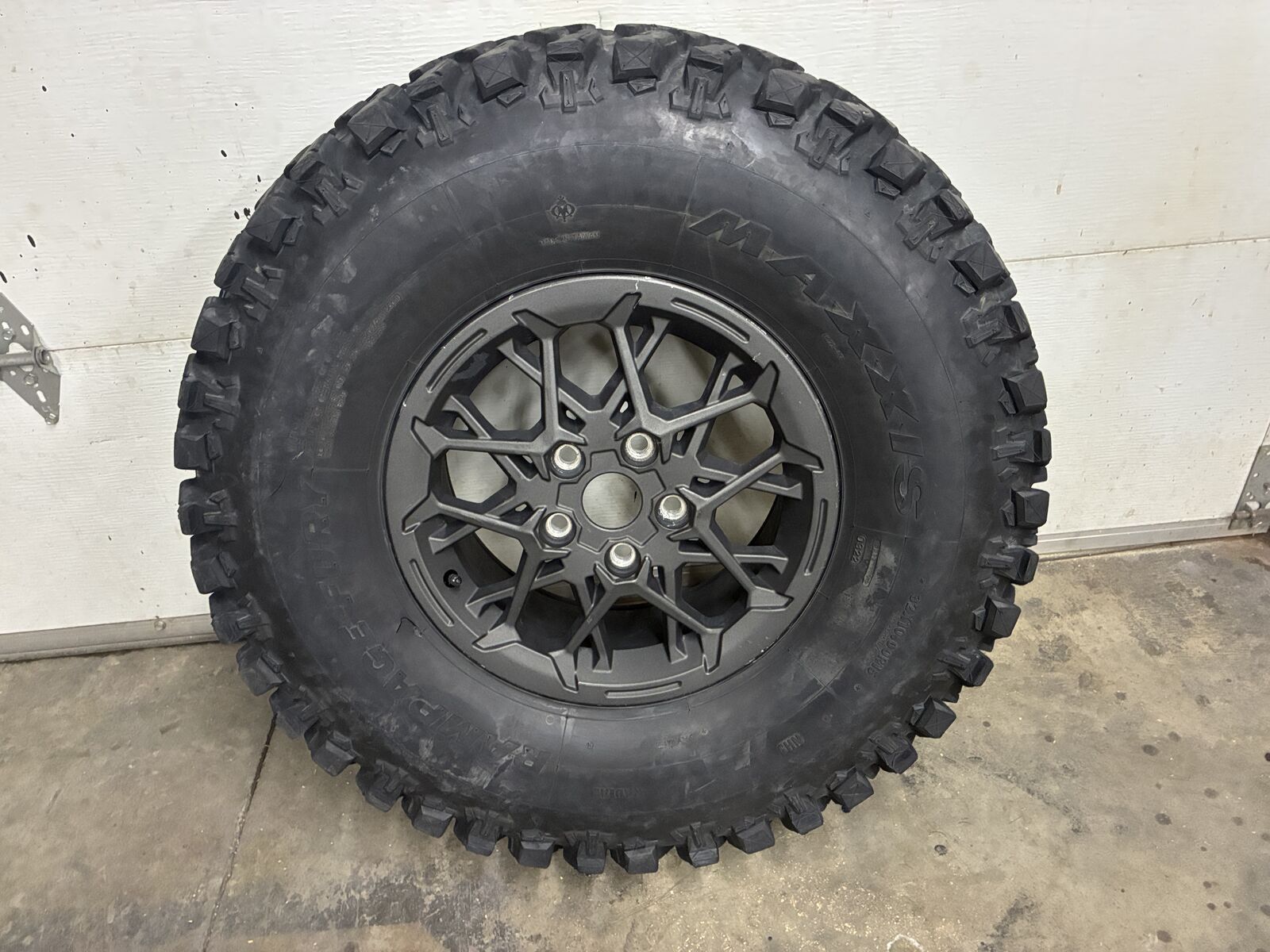 Polaris Pro R RZR spare tire and wheel Pro S, Pro R, Turbo R