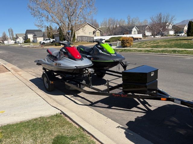 2 Yamaha Waverunners (2017/2018) 3 seaters Wave Runners and trailer