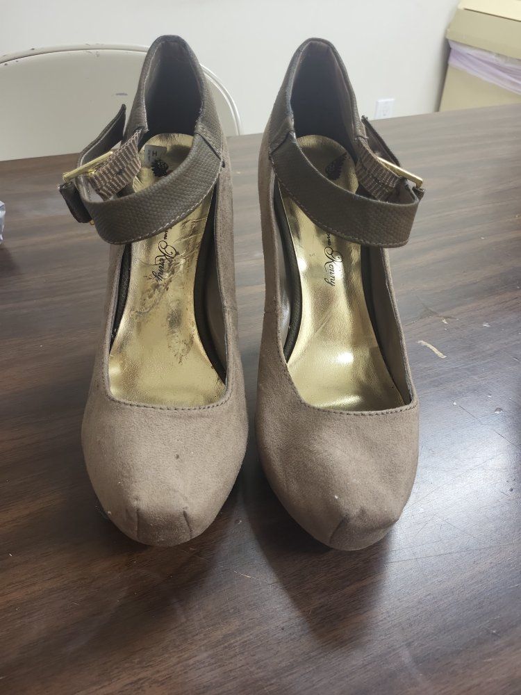 Penny Loves Kenny Beige Suede Buckle Strap Platform Heels - Size 8, 5" Heel