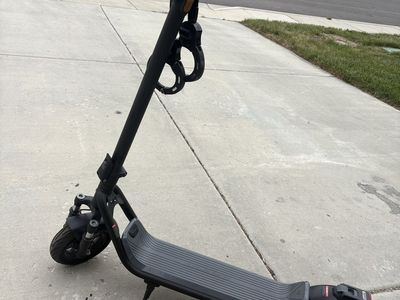 Mankeel Electric Scooter – Charger + Lock Included
