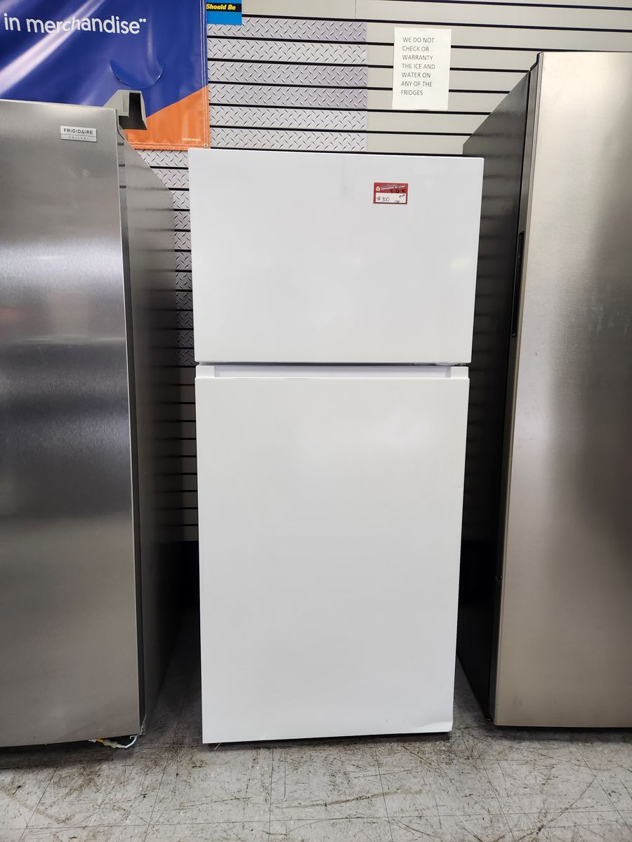 BEAUTIFUL MORA WHITE TOP AND BOTTOM FRIDGE! W-WARRANTY