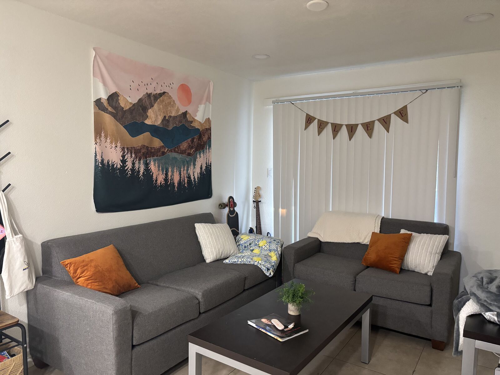 Apartment! (Selling my shared room contract)