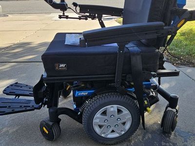 New Quantum Q6 Edge HD power electric wheelchair