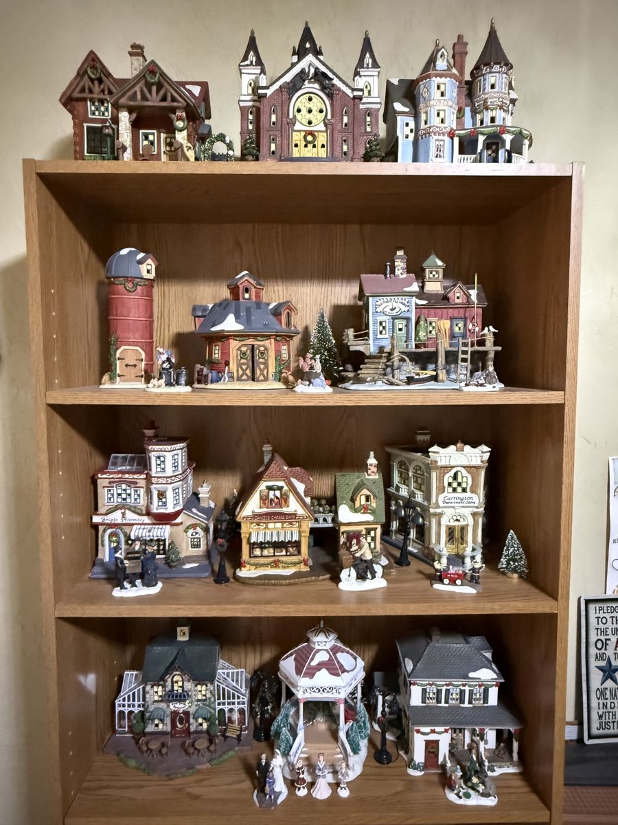 Heartland Valley Village porcelain Limited edition