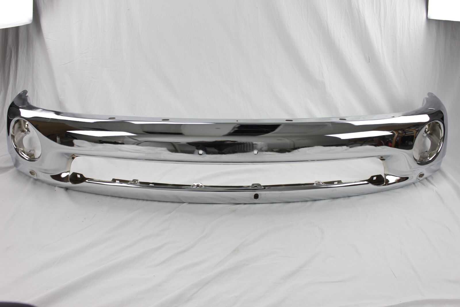 fits Dodge Ram - Bumper, Front (02-08 R1500)(03-04 R2500 | R3500) Chrome Bumper