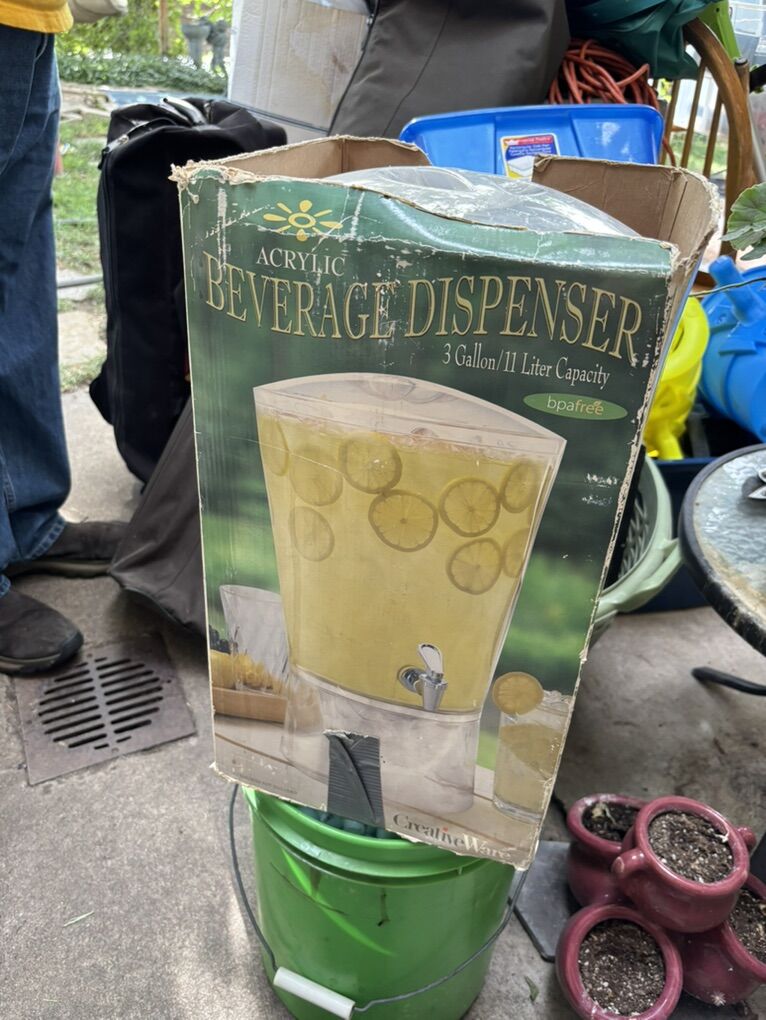 Plastic Drink Dispencer