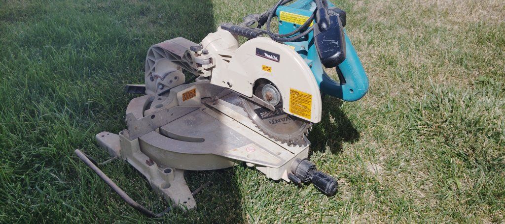 Makita 10" sliding miter saw