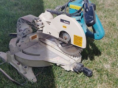 Makita 10" sliding miter saw