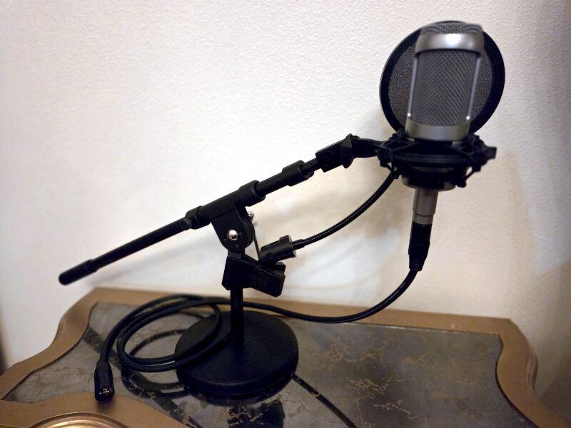 Audio-Technica AT3060 Tube mic (made in Japan) Cardioid Phantom-powered Microphone AND pro kit!