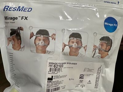 New ResMed Mirage FX Standard (medium) CPAP Mask & 5 Cushions