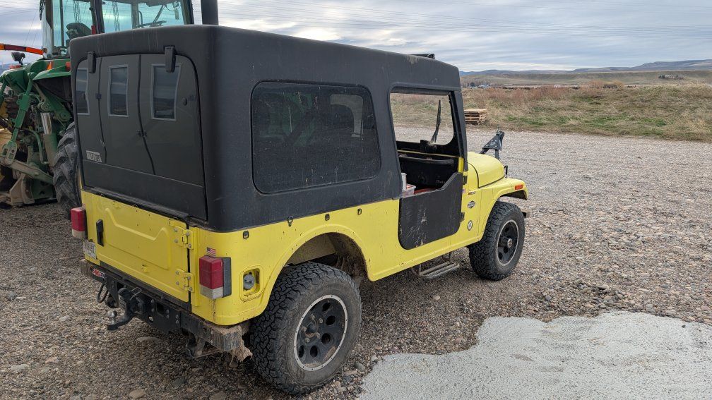 Mahindra Roxor