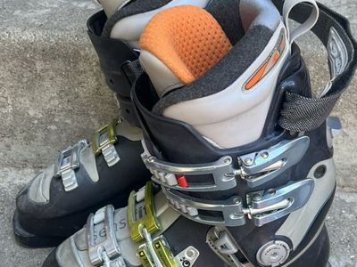 Salomon Ski Boots downhill Skiing 24.5