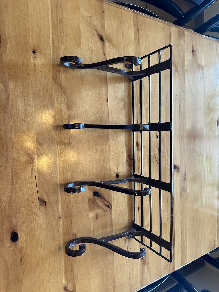 Vintage-Style Wrought Iron Wall Rack - Hat & Coat Organizer