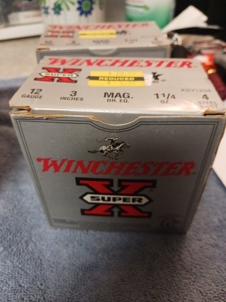 Winchester Super-X Drylok 12 Gauge 3 Inch Magnum 1 1/4 oz. #4 Steel Shot 45 rounds