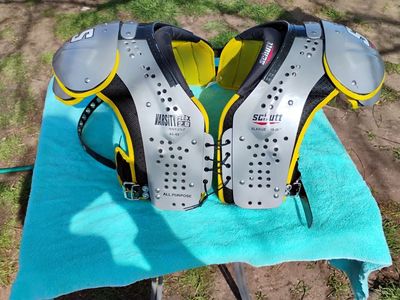 Schutt Varsity Flex 2.0 Football Shoulder Pads XL