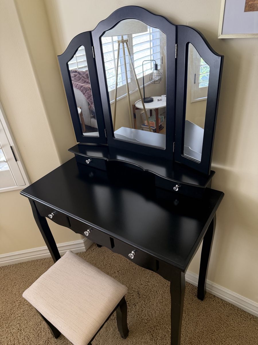 Makeup Vanity
